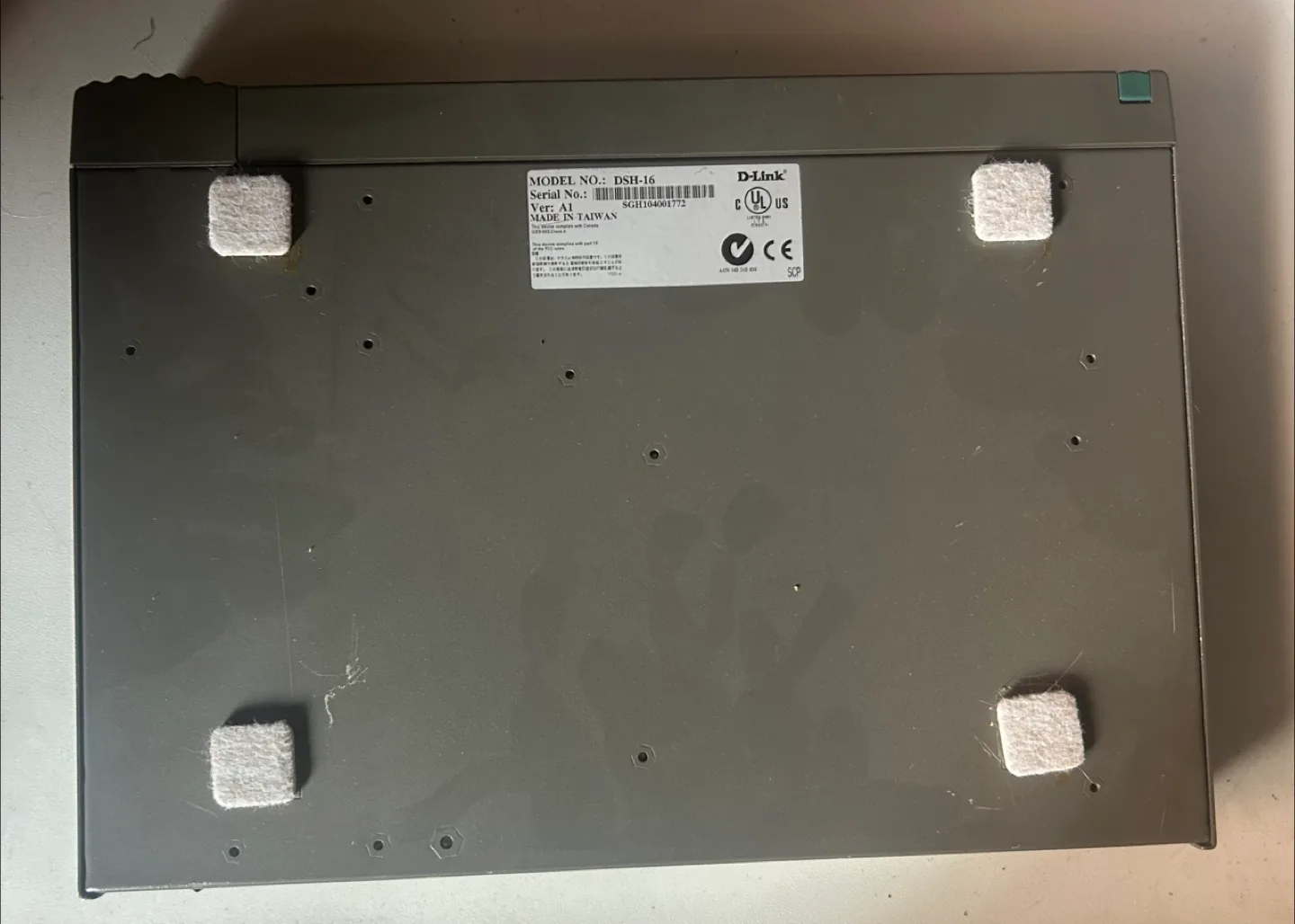 D-Link DSH-16 16-Port Ethernet Switch image indicator(2)