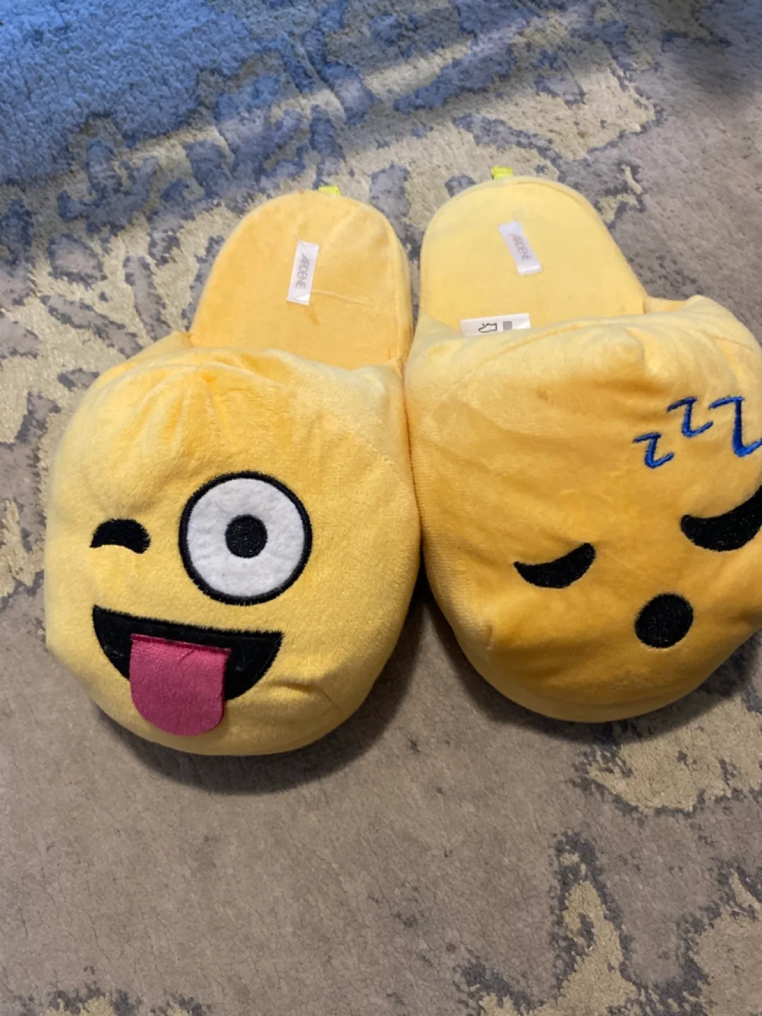 Emoji Slippers - Ardene size 7/8 thumbnail