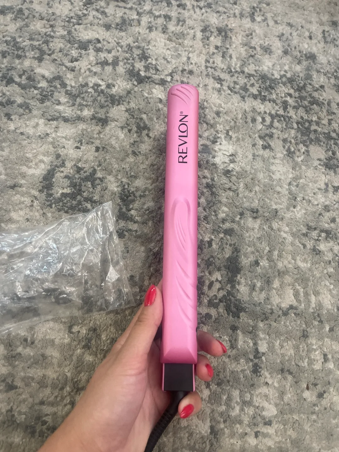 Revlon Pro Collection Salon Straight Titanium Flat Iron image indicator(3)