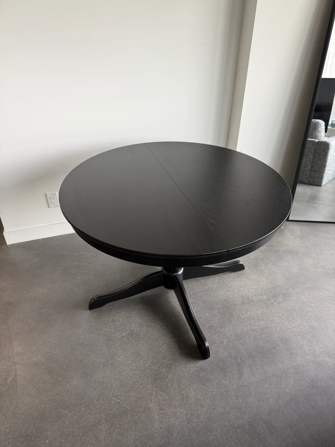 Black Extendable Round Dining Table - photo 2