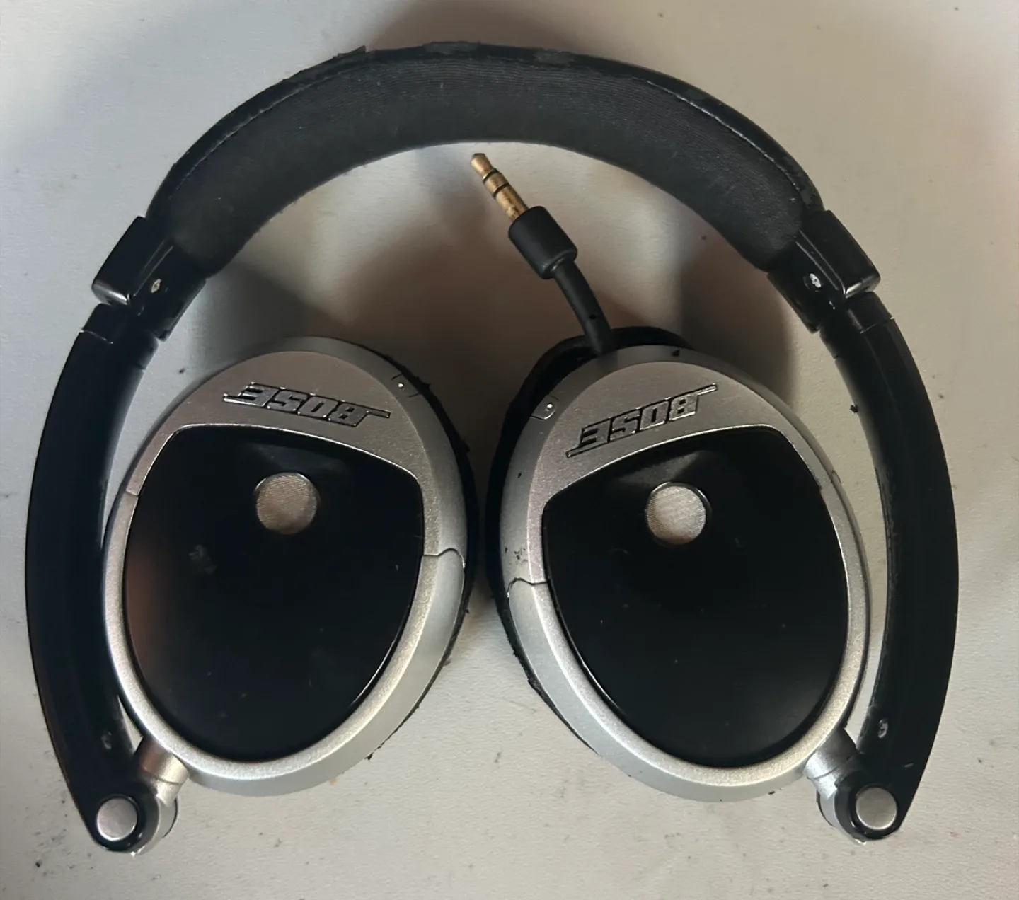 Bose Headphones thumbnail