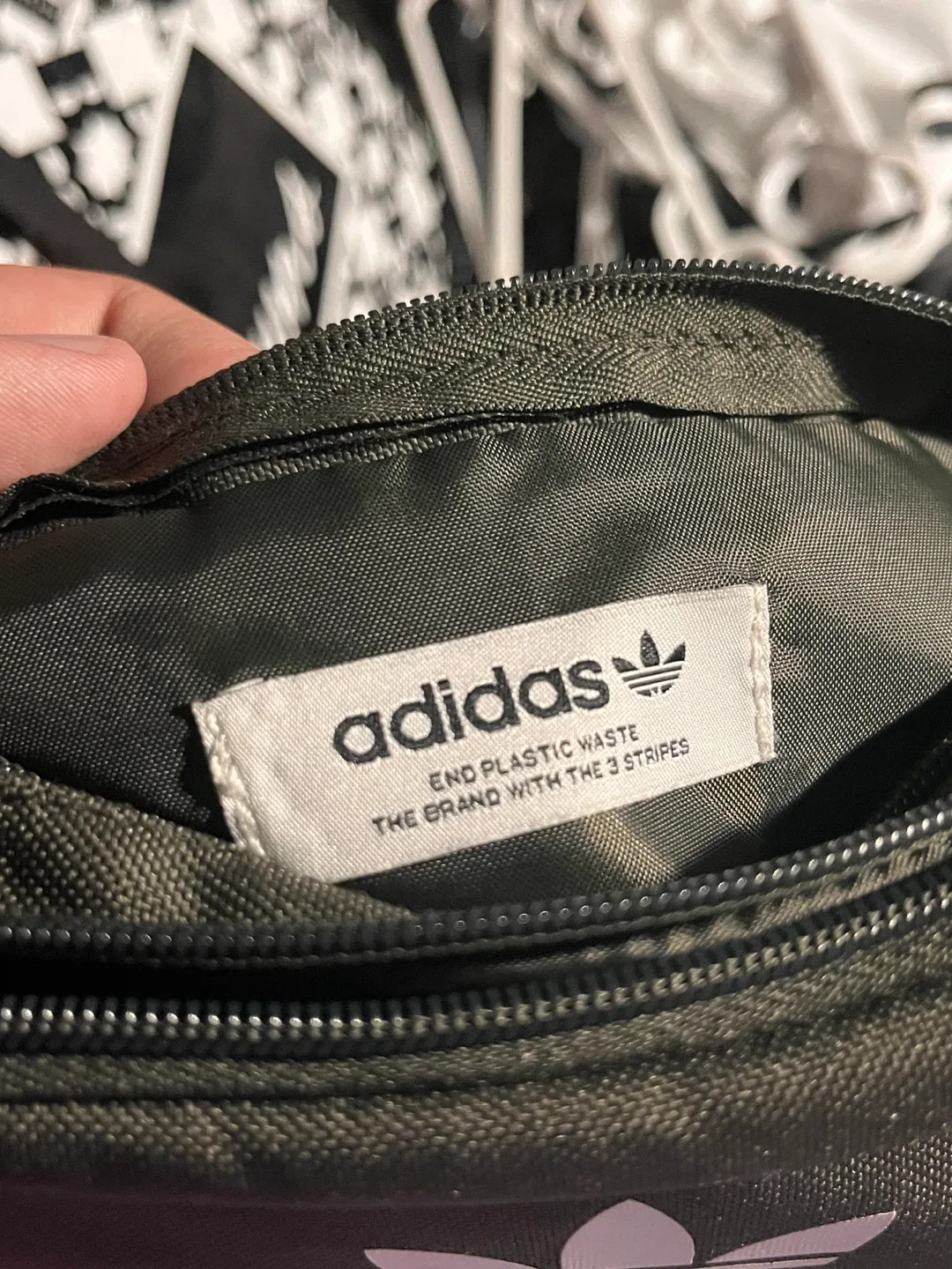 Nike vomero 5 mens with free Adidas Belt Bag image indicator(9)