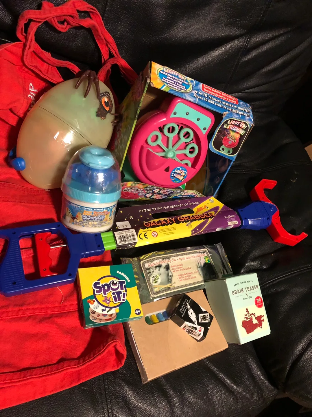 🇨🇦Kids Lot: Light Up Bubbles Machine, Slime, Clay etc thumbnail