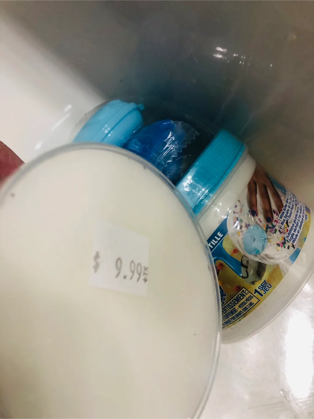 🇨🇦Kids Lot: Light Up Bubbles Machine, Slime, Clay etc image indicator(7)