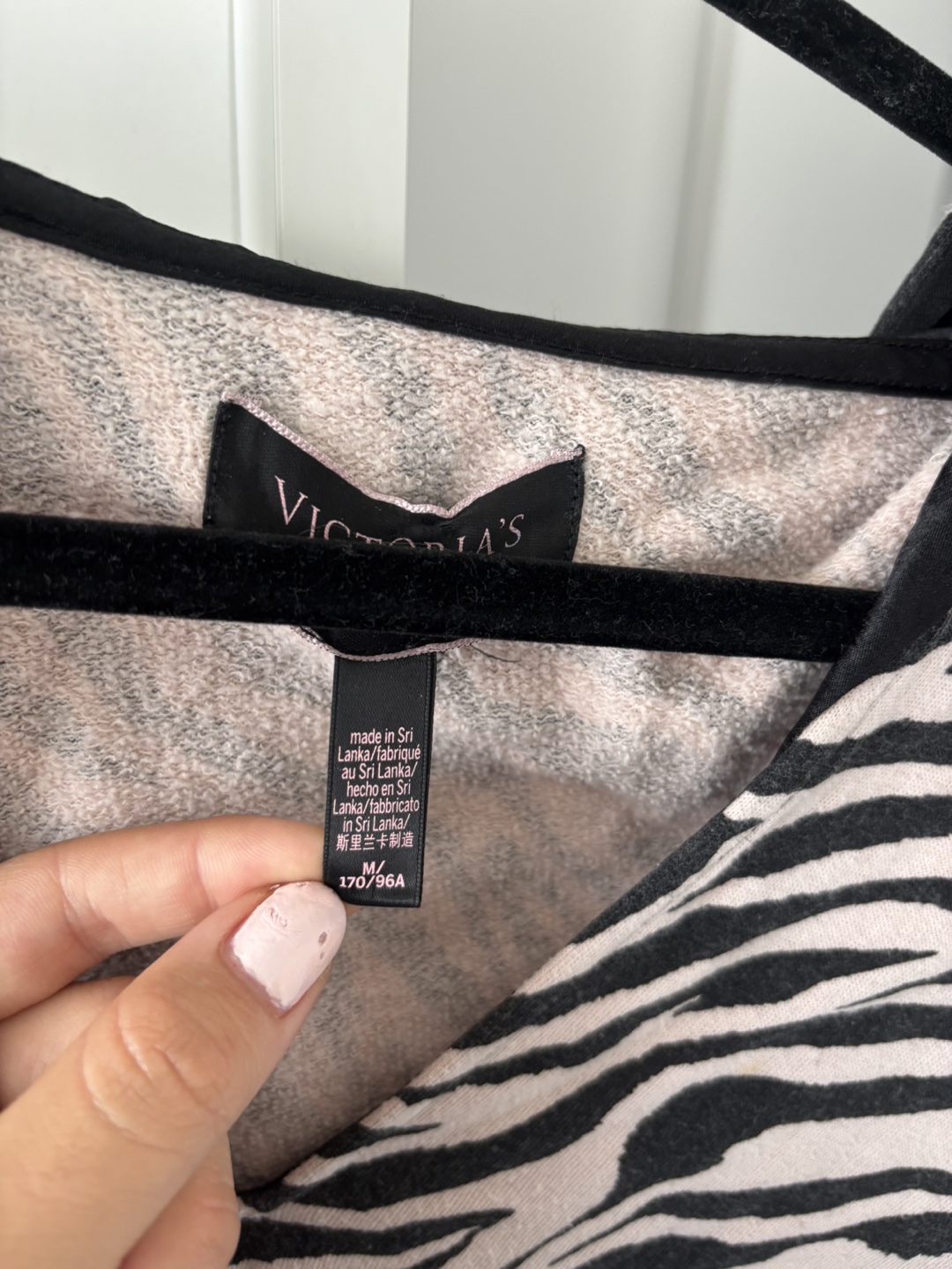 Victoria's Secret Zebra Print Lounge Set - Size M - photo 2