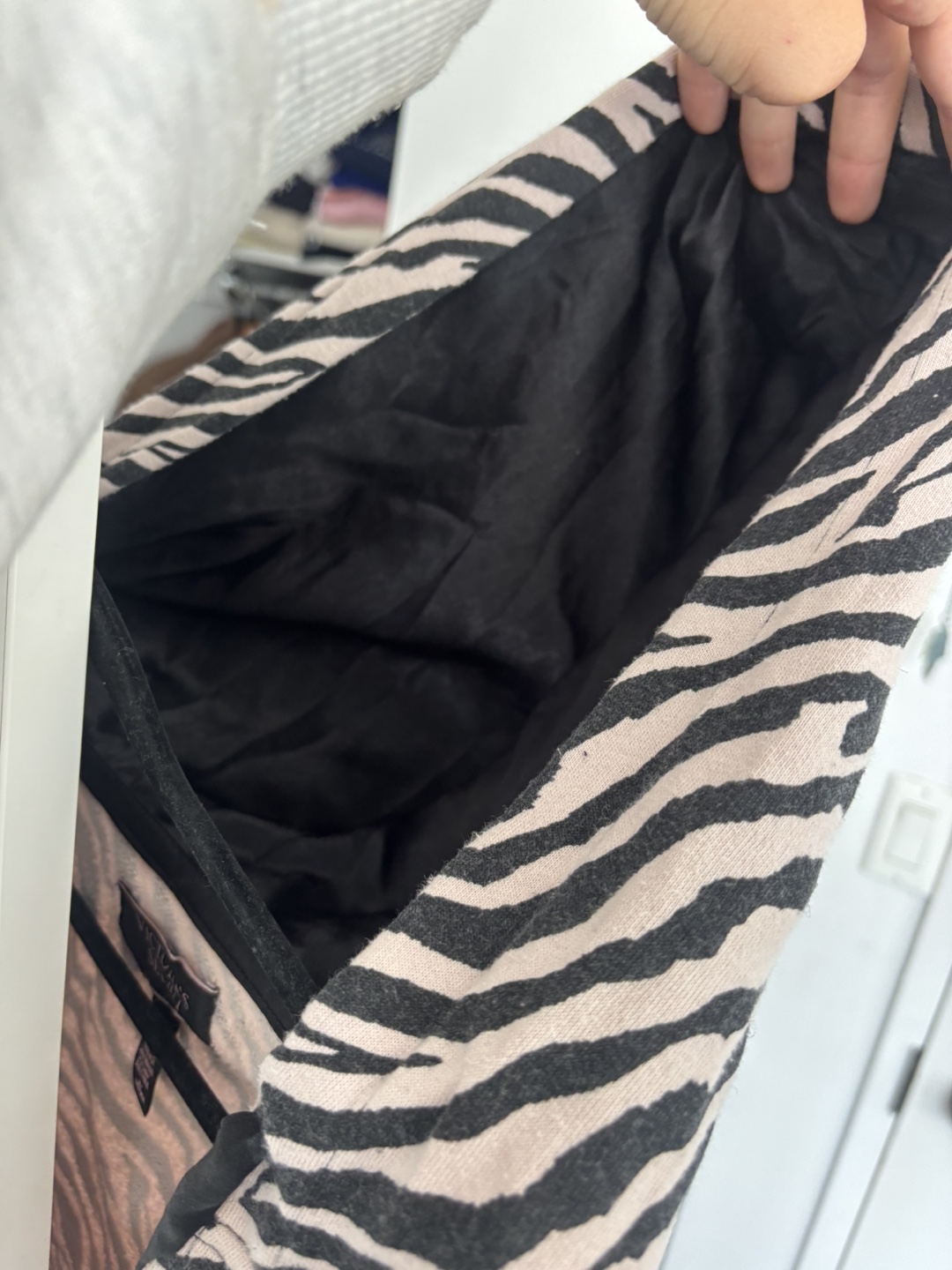 Victoria's Secret Zebra Print Lounge Set - Size M - photo 3