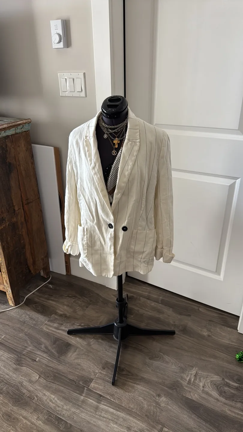 Riani linen blend blazer - size 12 (fits 10) image indicator(2)