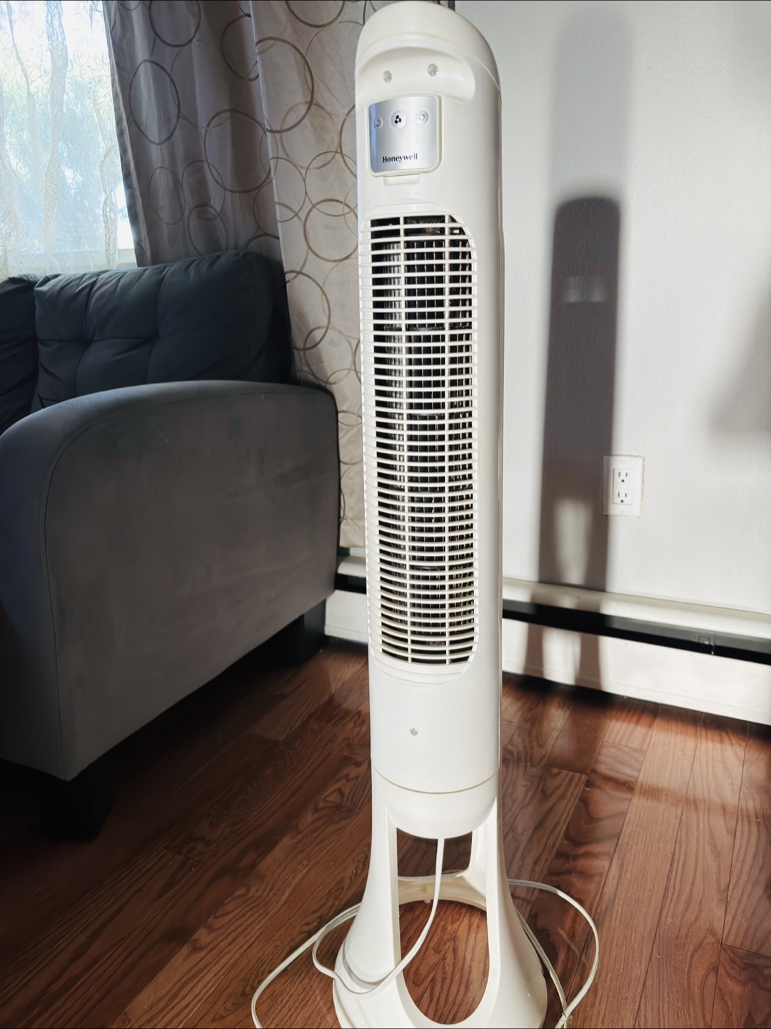 Honeywell White Tower Fan