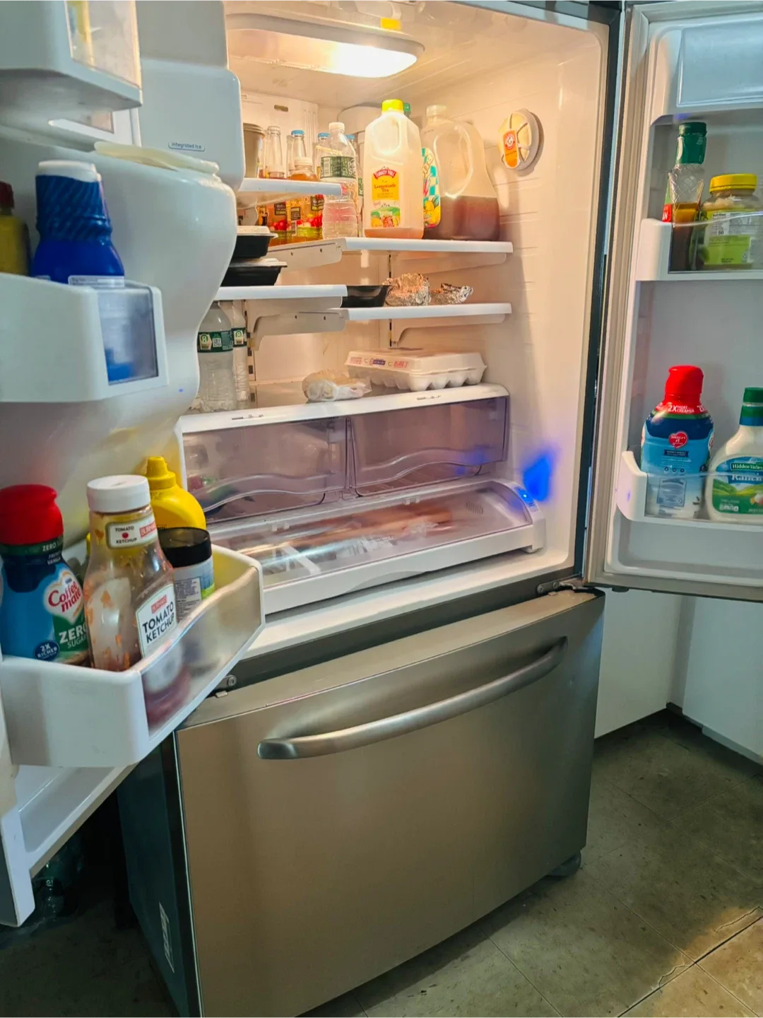 GE Stainless Steel French Door Refrigerator image indicator(7)