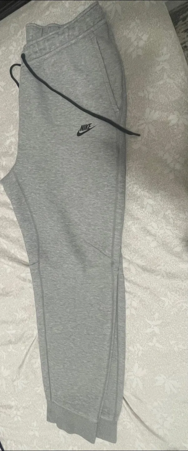 Nike Tech Fleece Pants - Grey image indicator(3)