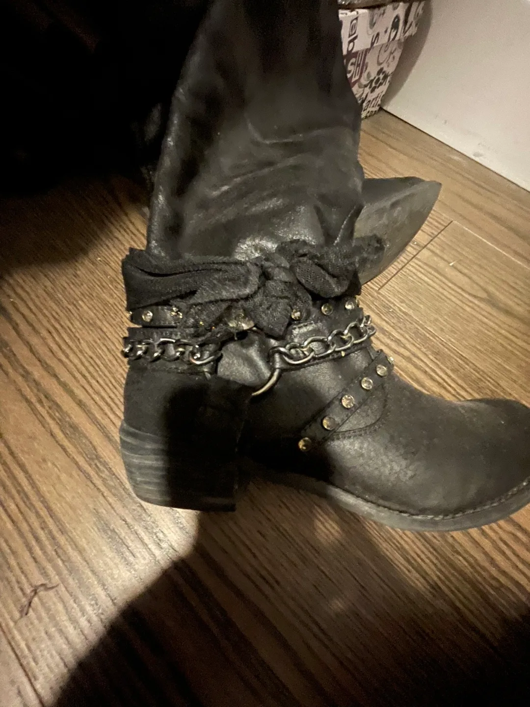 Assorted Women's Boots image indicator(2)