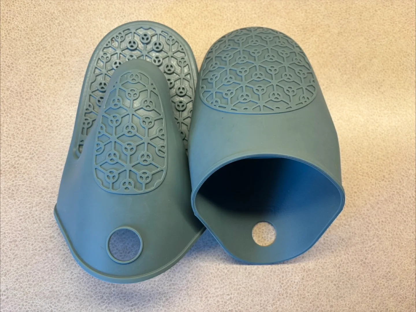 IKEA VARDAGEN Oven Mitts thumbnail