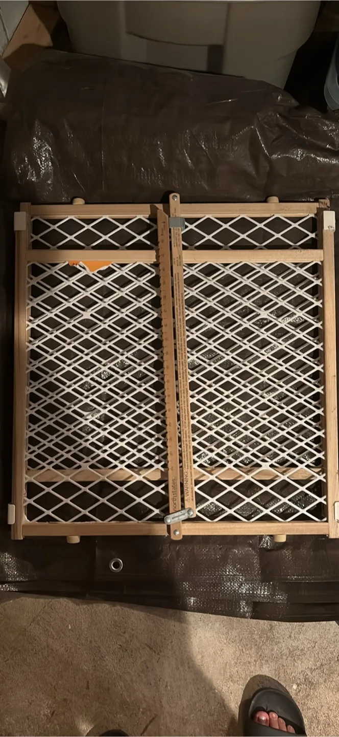 2 North States Baby Gate thumbnail