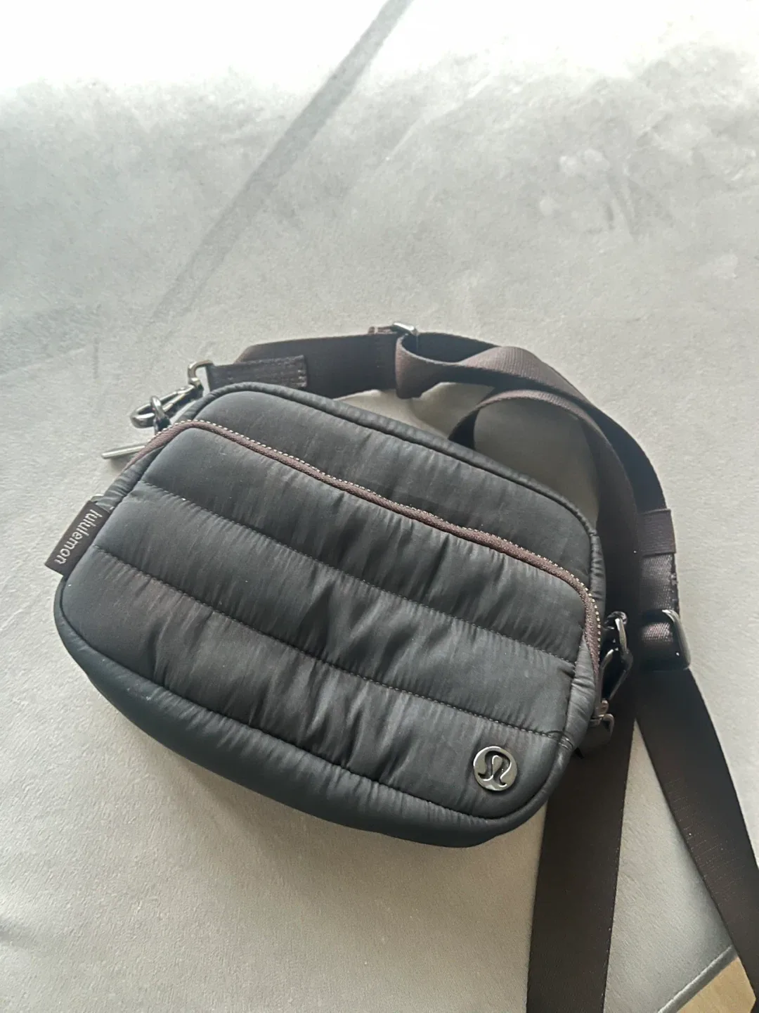 Lululemon Crossbody Bag image indicator(2)