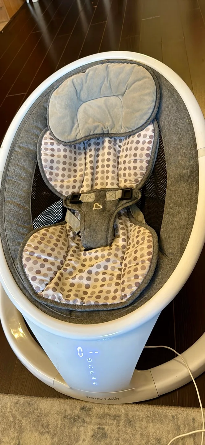 Munchkin Bluetooth Enabled Baby Swing image indicator(4)