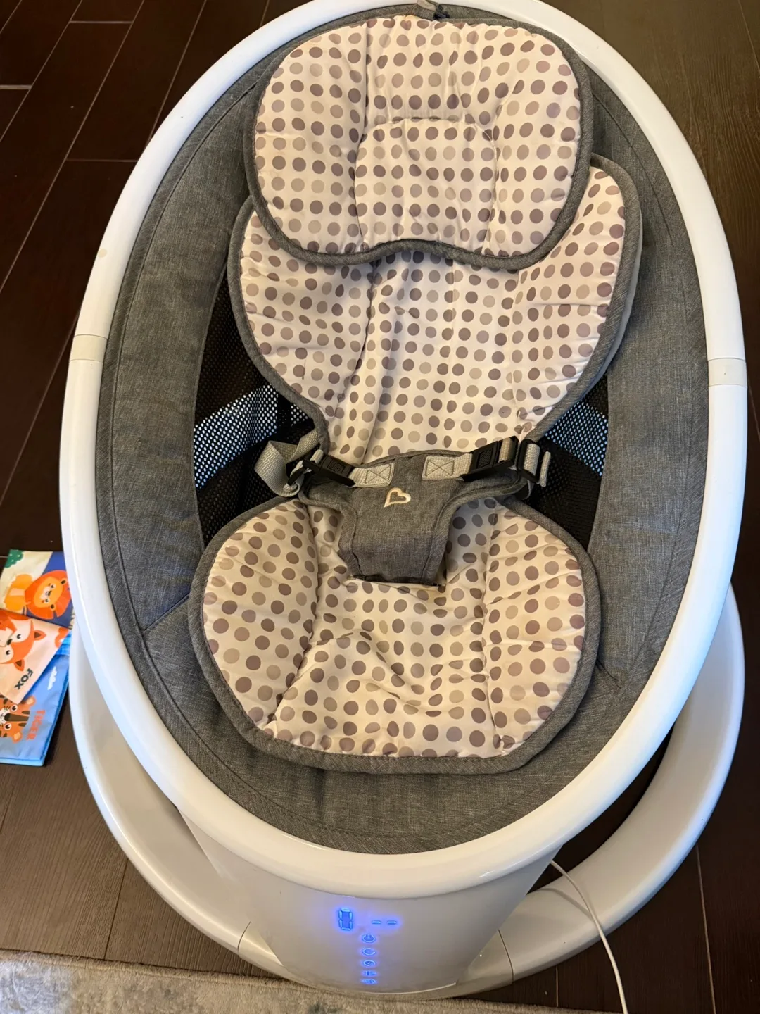 Munchkin Bluetooth Enabled Baby Swing image indicator(5)