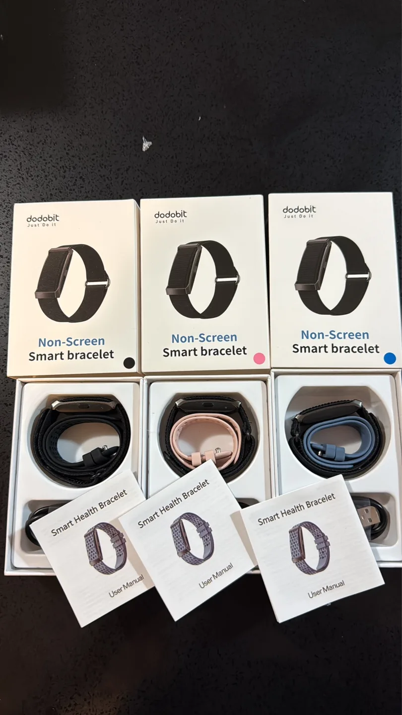 dodobit Non-Screen Smart Bracelet - New in Box! thumbnail