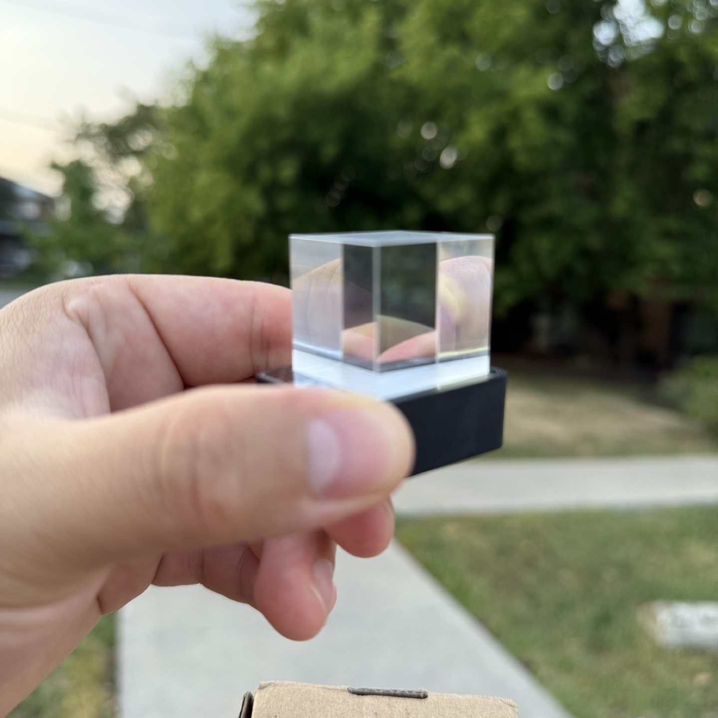 Crystal Cube Holographic WiFi Weather Clock - photo 5