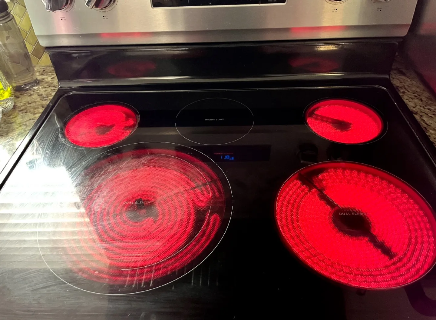 Whirlpool glass top electric Range with Oven image indicator(8)