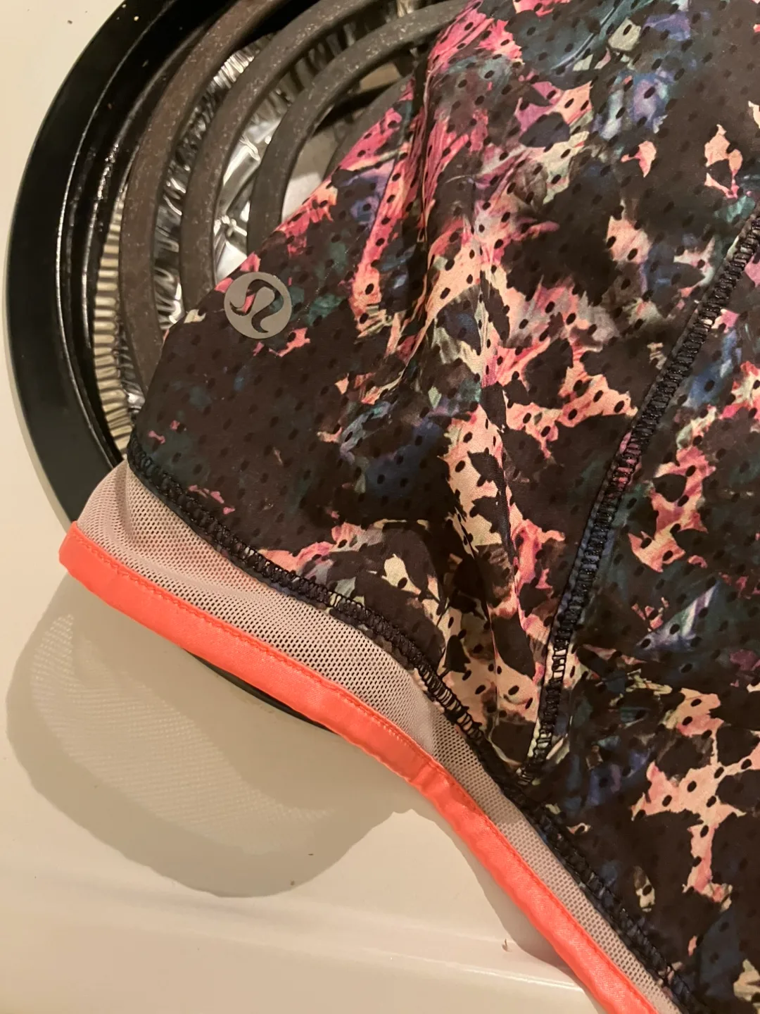 Lululemon Running Shorts - Size 6 image indicator(3)