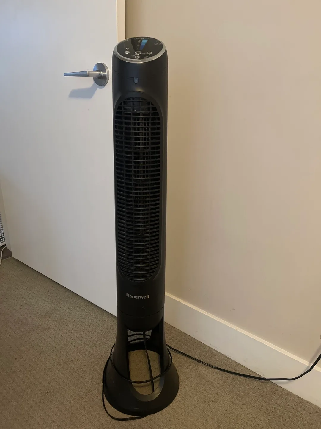 Honeywell QuietSet Tower Fan - Black thumbnail