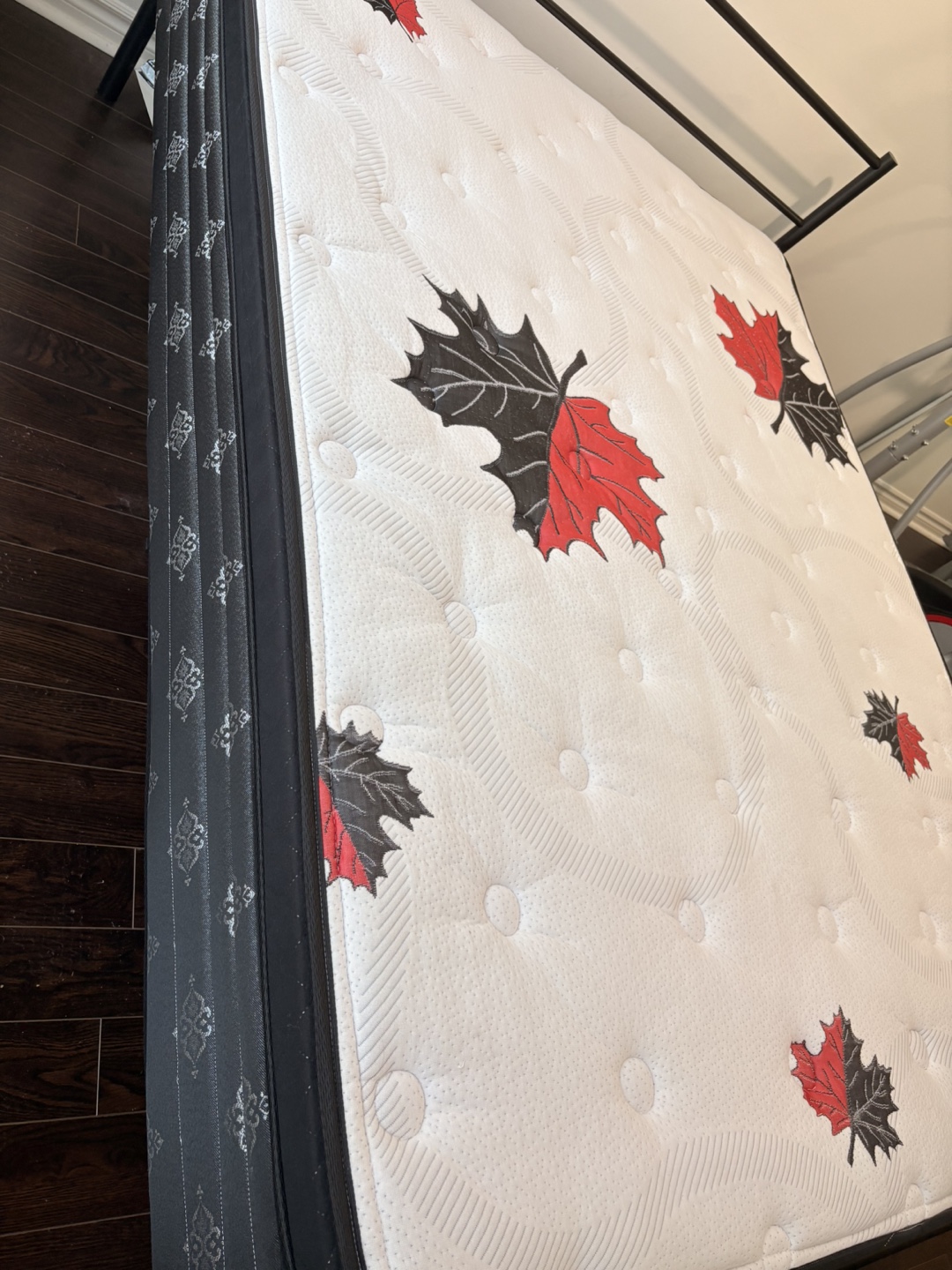NEVER USED queen bed + frame - Zinus brand bed frame + Mattress