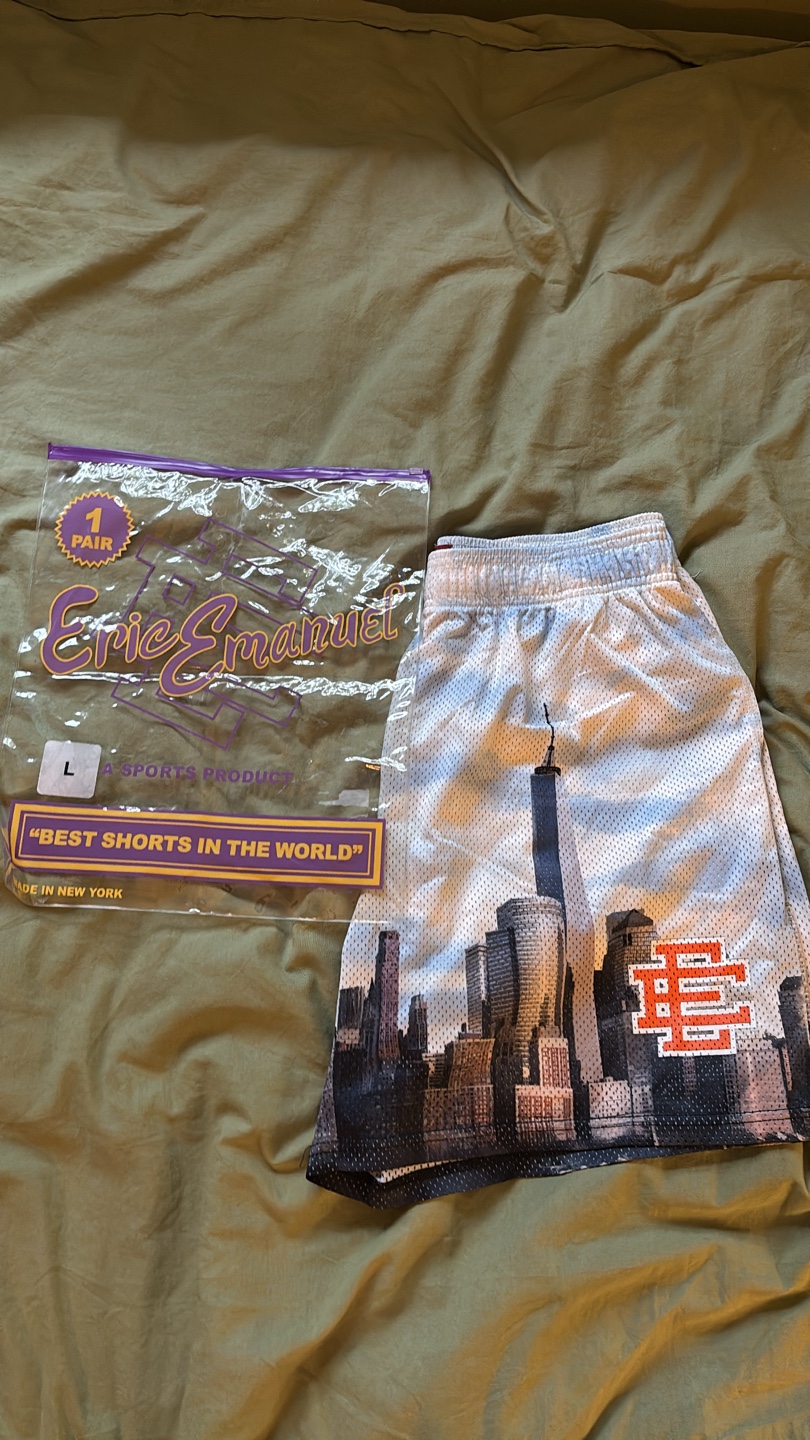 Eric Emanuel Skyline Shorts - Size Large