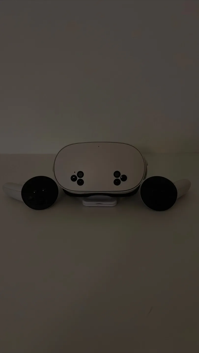 Meta Quest 3s VR Headset thumbnail