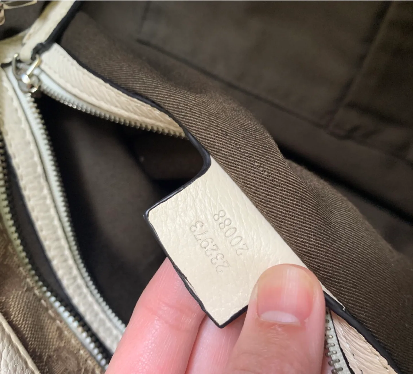 Gucci Tote image indicator(3)