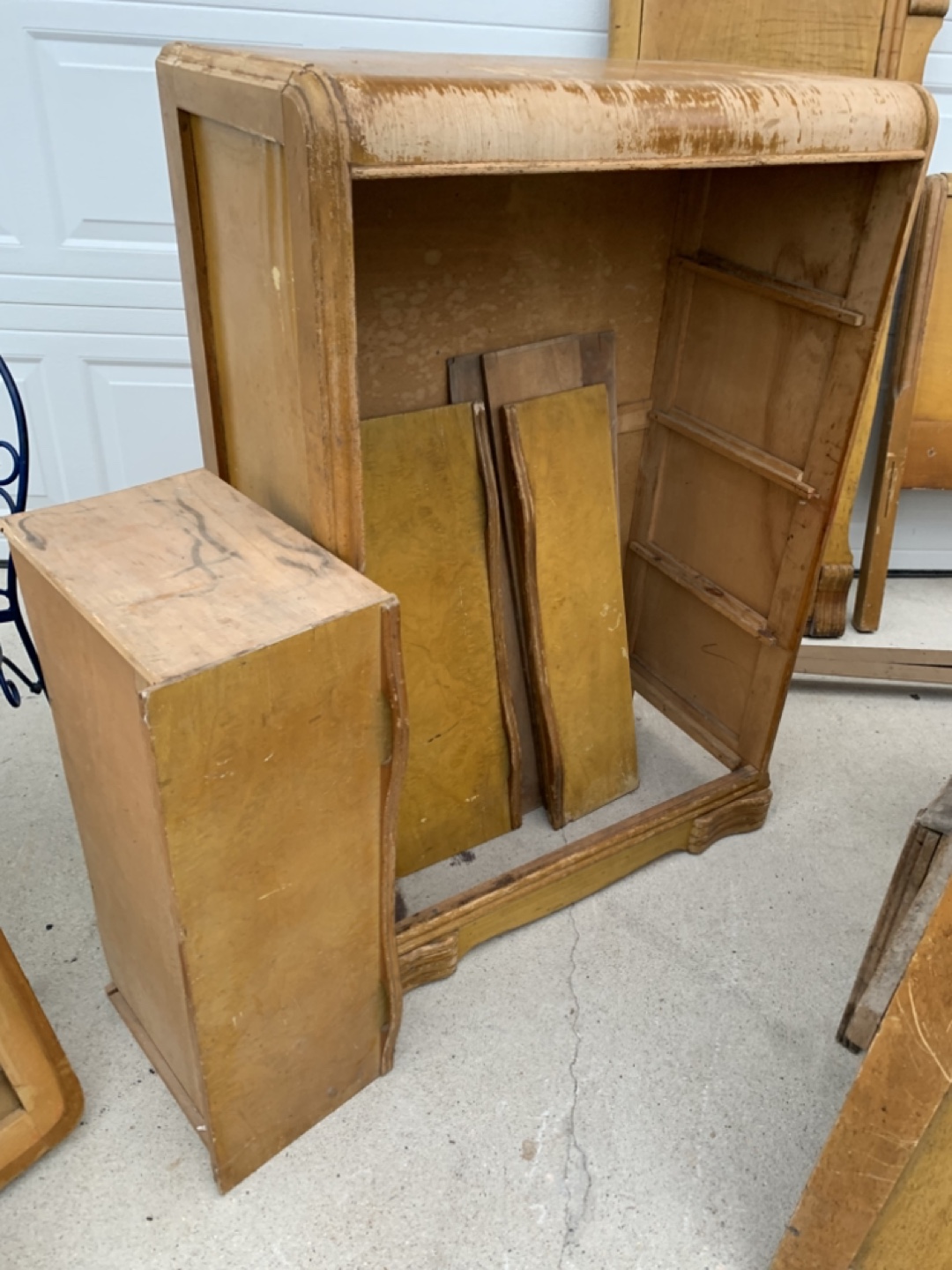ANTIQUE BEDROOM SUITE MUST GO! - photo 5