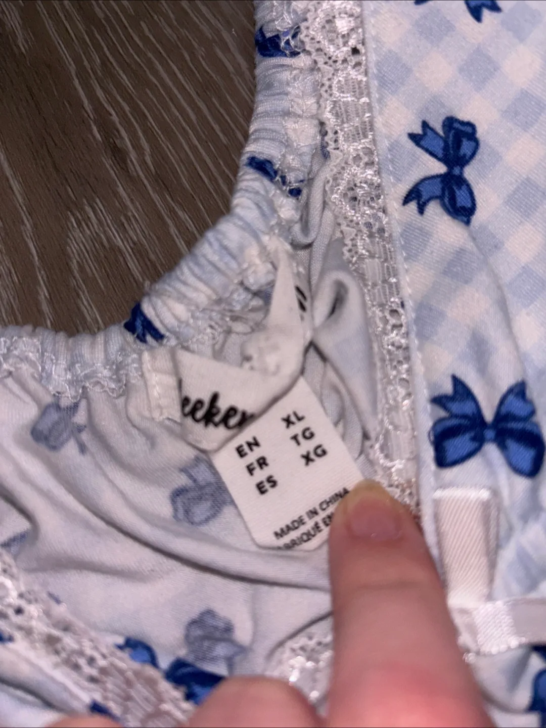 Size XL Blue & White Bow Pajama Set image indicator(2)