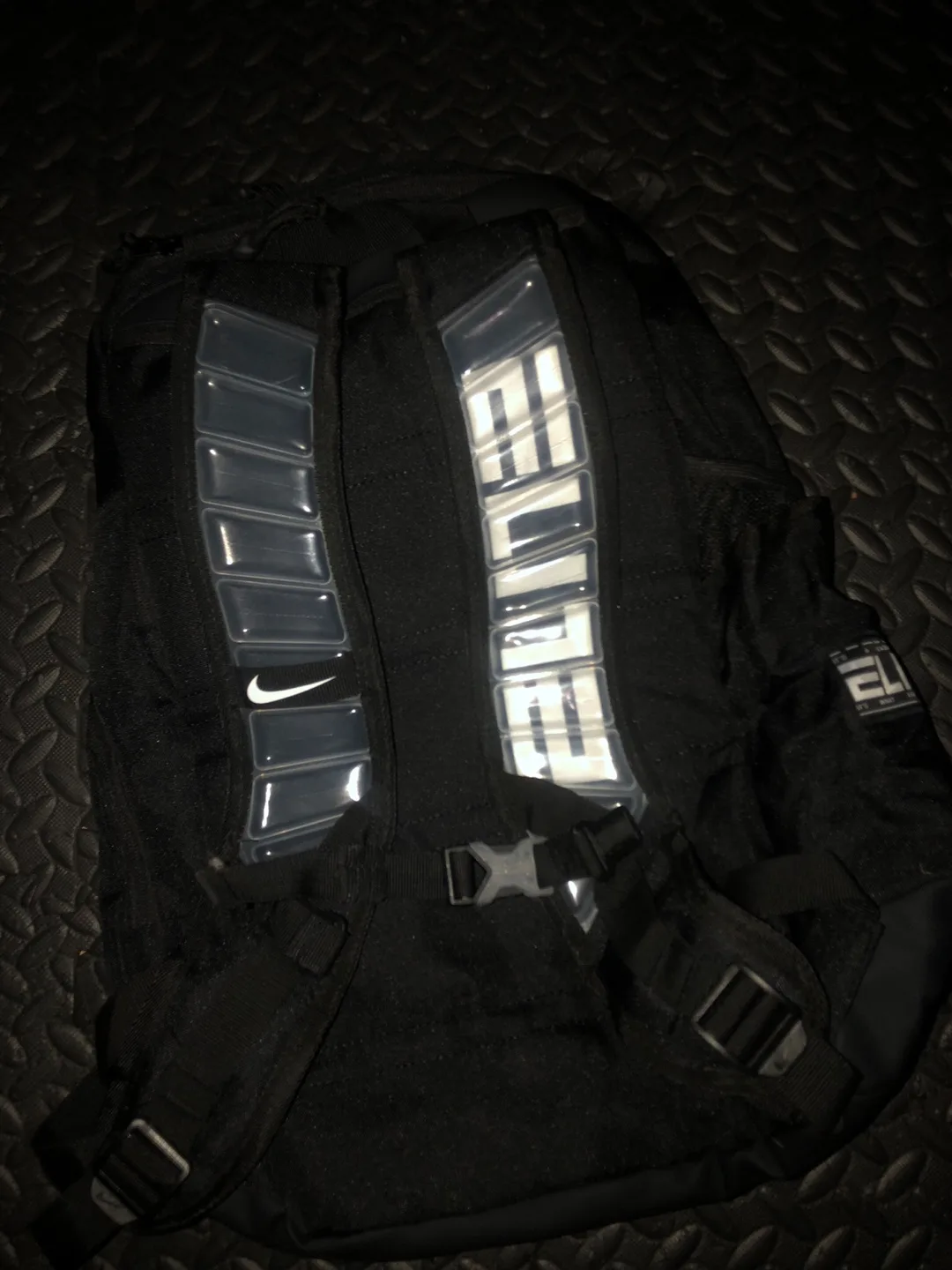 Nike Elite Backpack - Black image indicator(4)