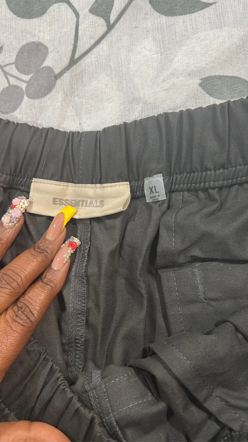 Essentials Fear of God Shorts - XL image indicator(2)