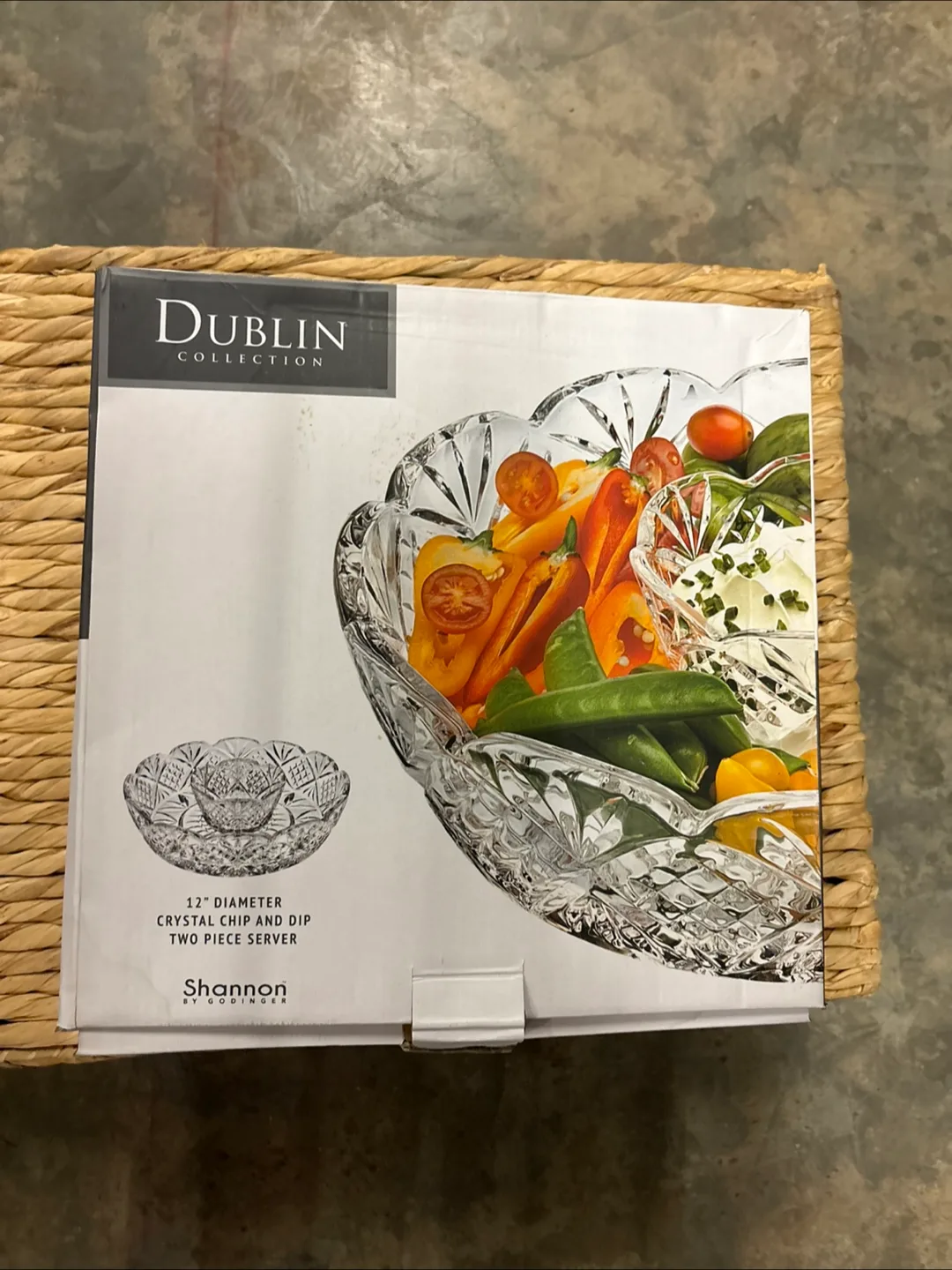 Shannon Dublin Crystal Chip and Dip Server - New thumbnail