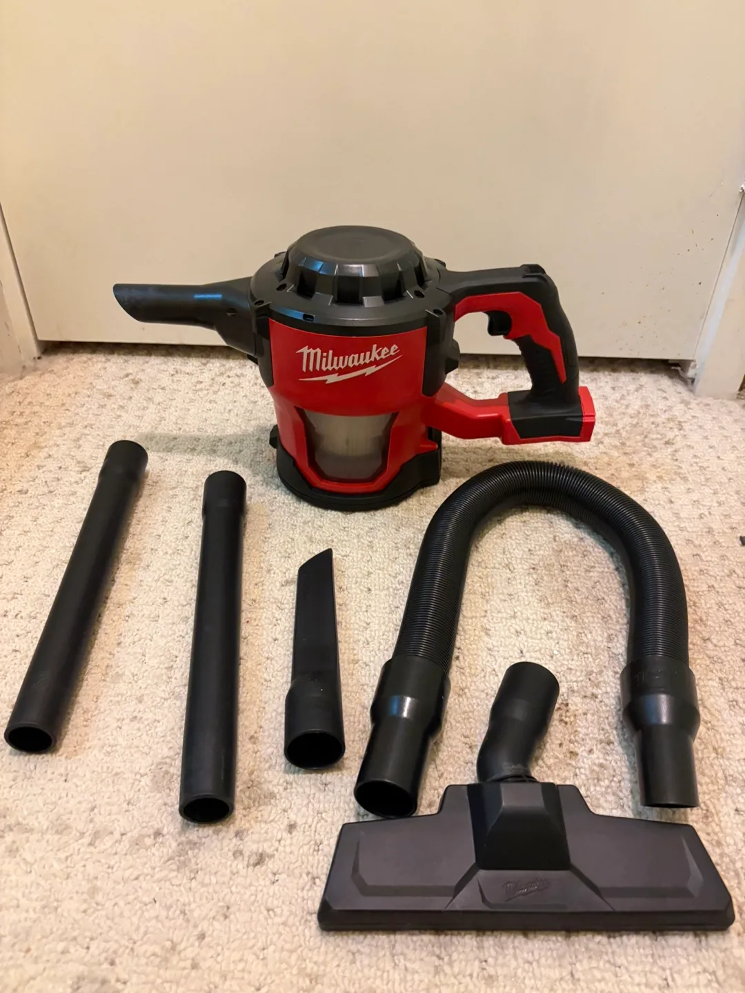 Milwaukee M18 18V Cordless Compact Vacuum