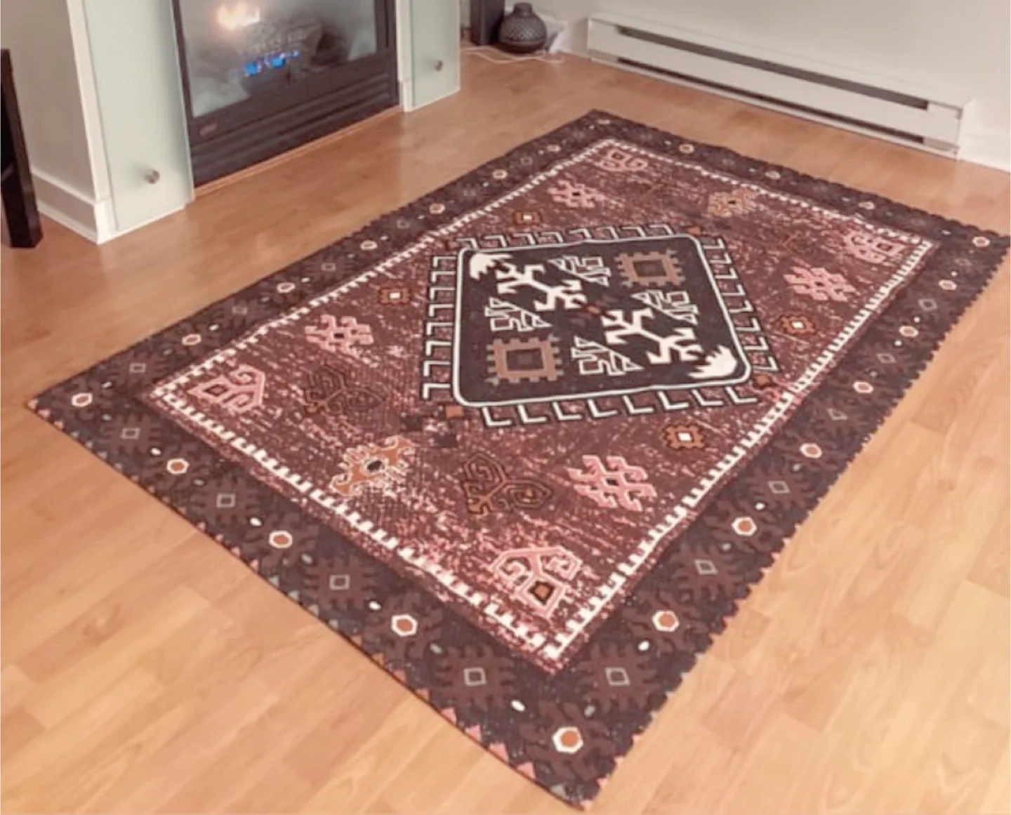 Small Vintage-Style Rug thumbnail