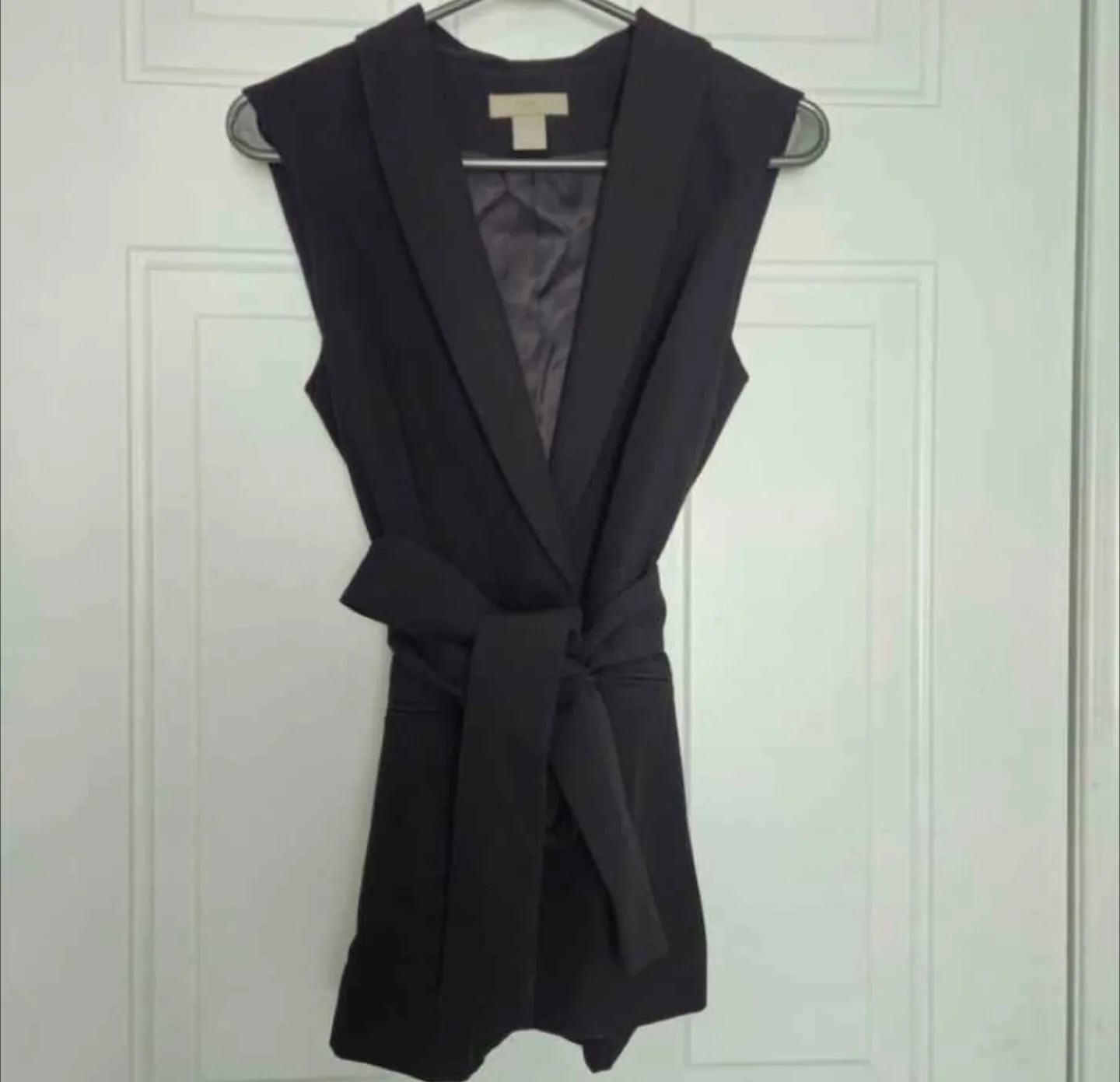 Women’s H&M Vest thumbnail