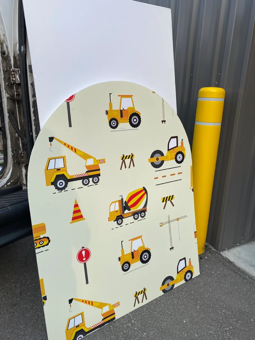 Party Backdrop Set - Barbie, Groovy, Paw Patrol image indicator(4)