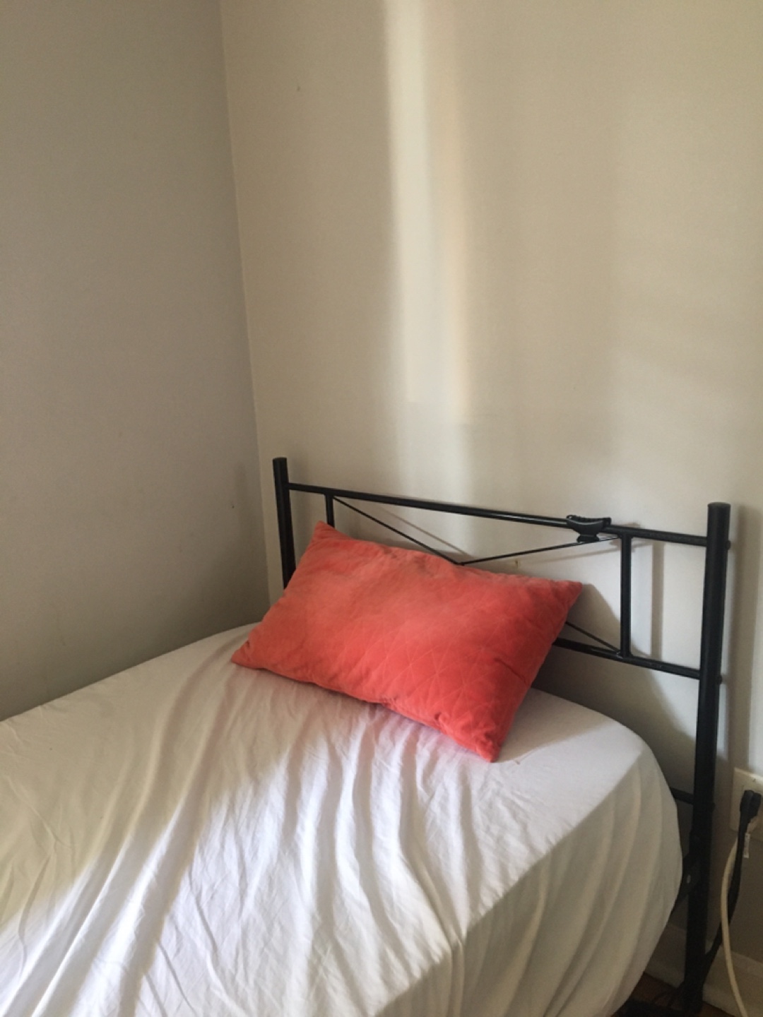 Single Bed Frame + Mattress - photo 2