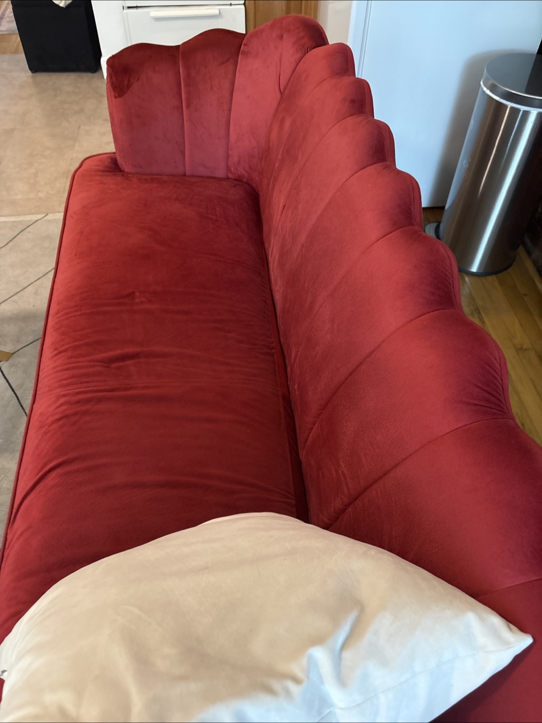 Red Velvet Sofa - photo 4