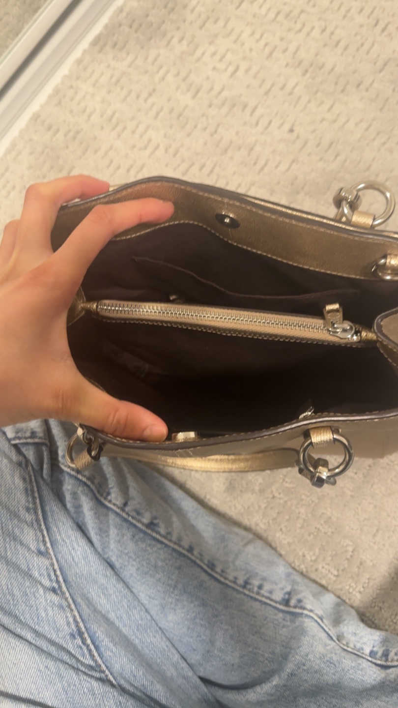 *Brand new* Coach Metallic Gold Handbag - photo 4
