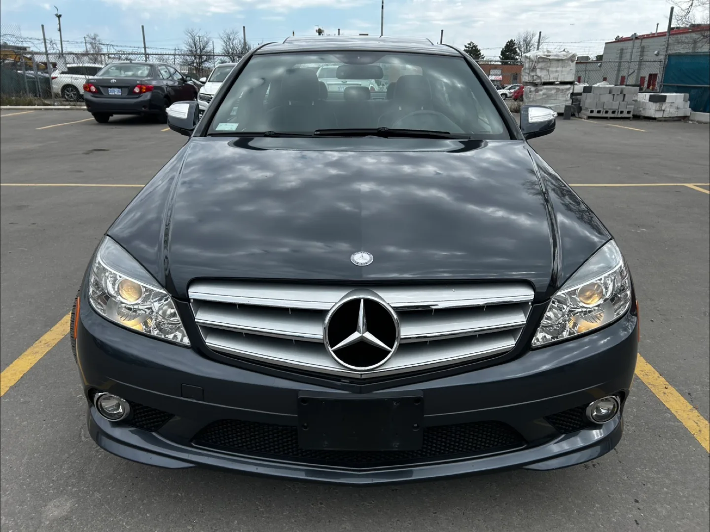 Mercedes-Benz C230 Sedan - Great Condition image indicator(2)