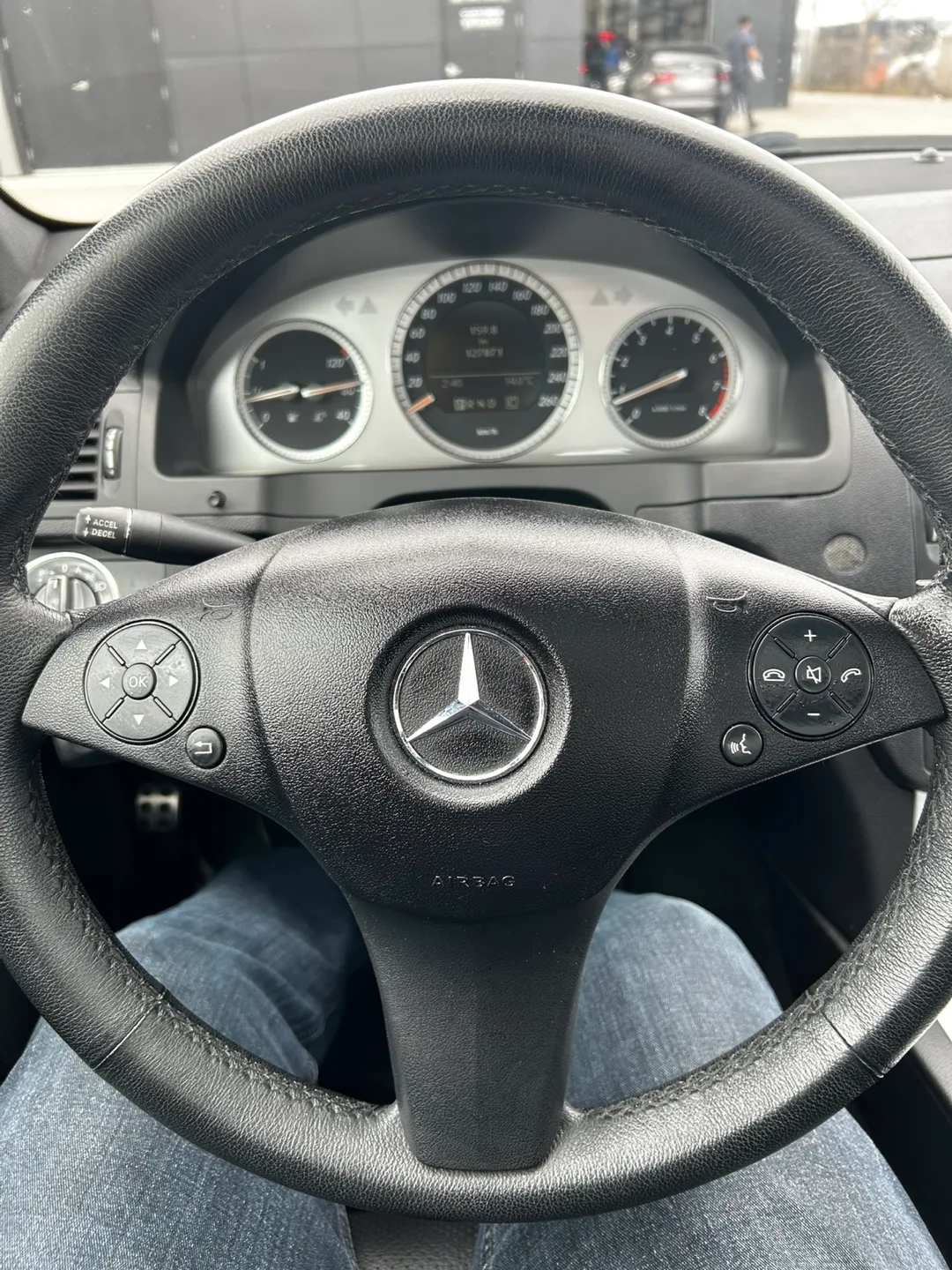 Mercedes-Benz C230 Sedan - Great Condition image indicator(6)