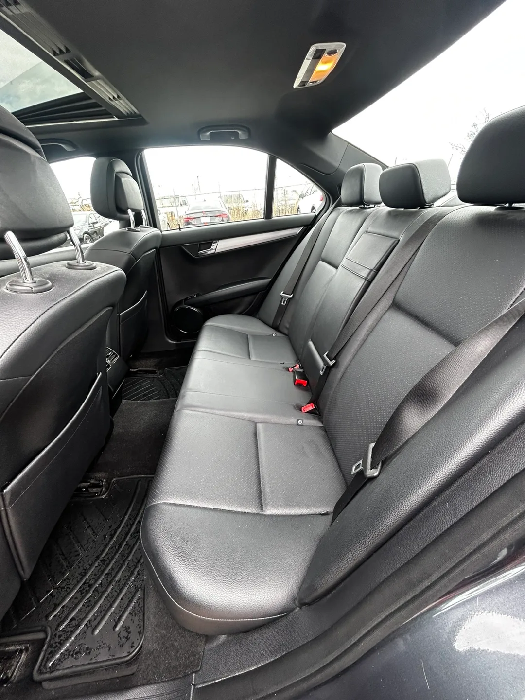 Mercedes-Benz C230 Sedan - Great Condition image indicator(10)