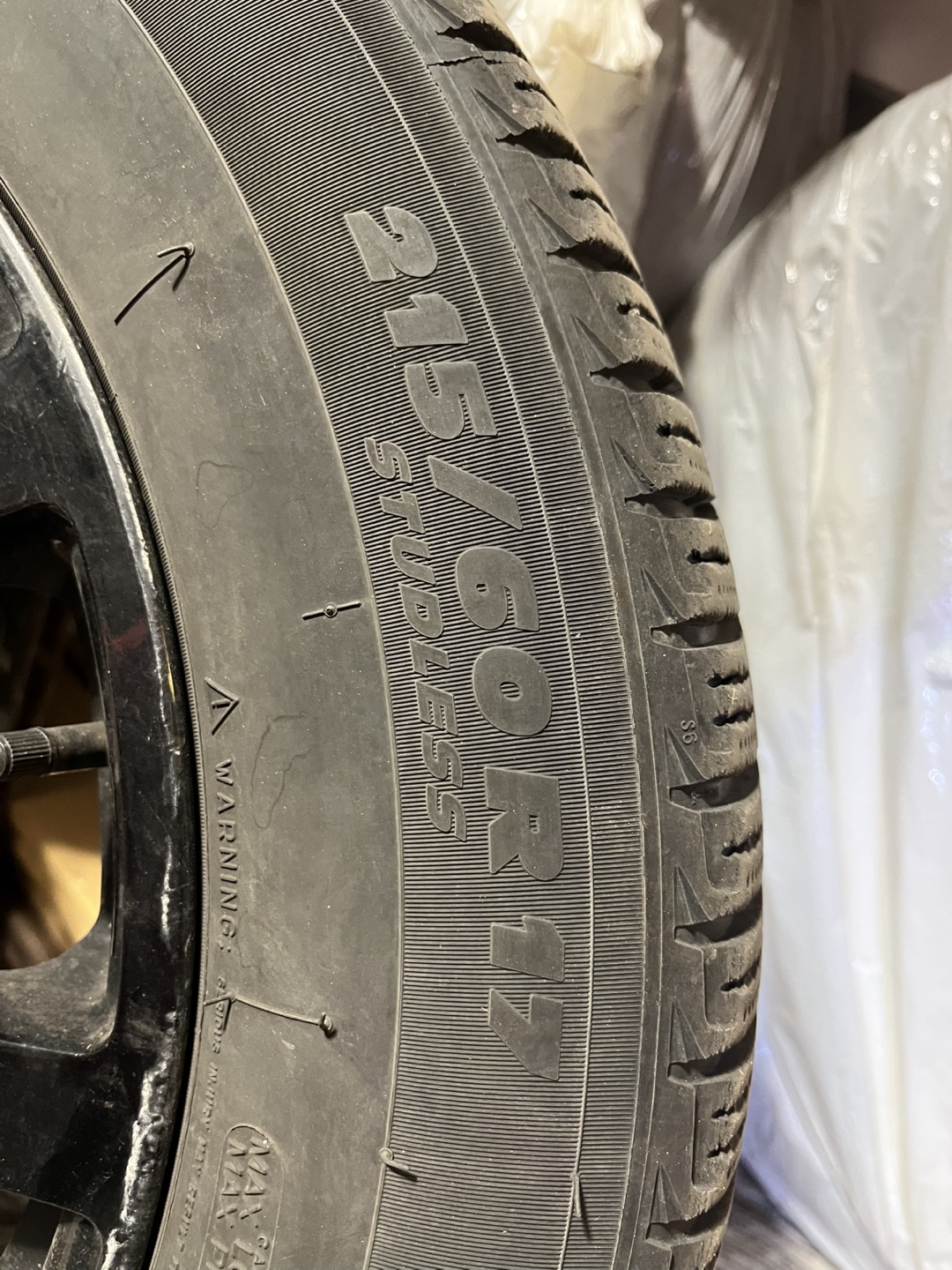 Michelin 215/60R17 Winter Tire on Black Rim - photo 3
