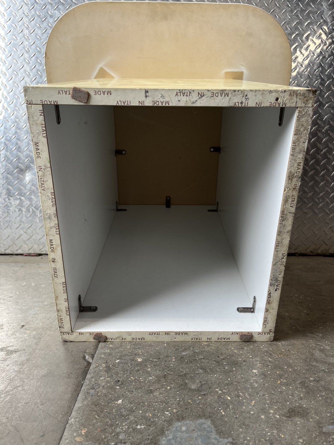 Vintage Italian Cream Accent Table - photo 5