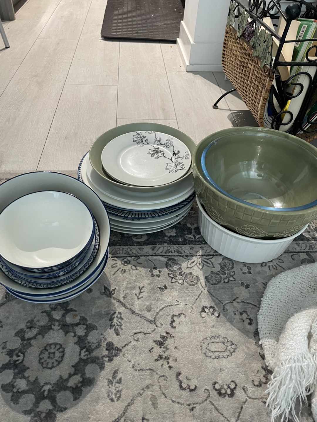 Dishes and Bowl Set