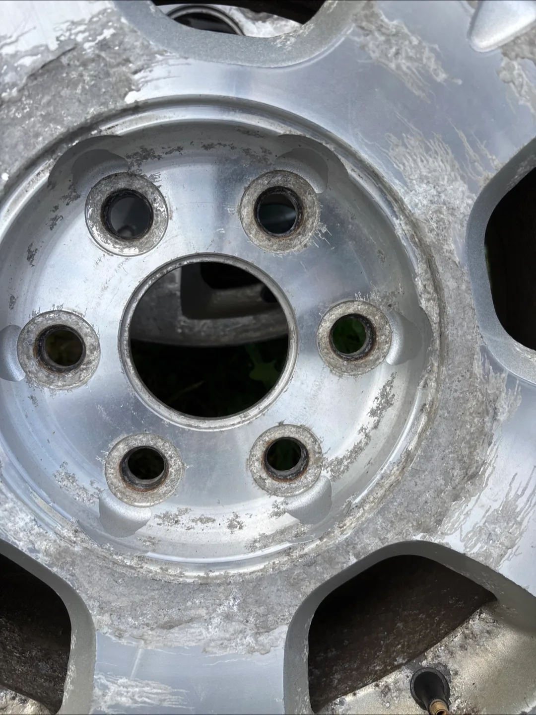 Set of Used Aluminum Rims image indicator(2)