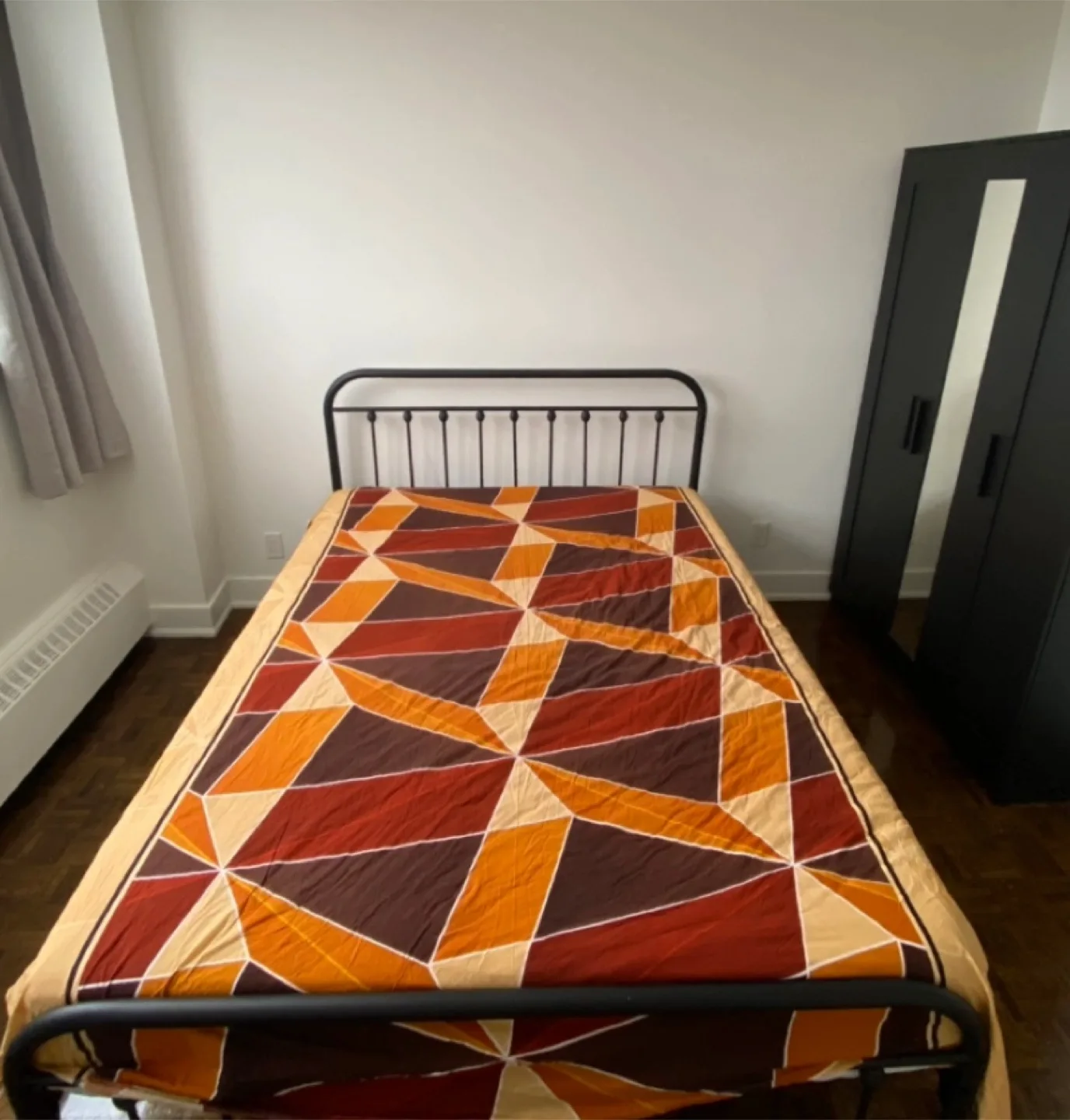 Black Metal Bed frame - Queen size