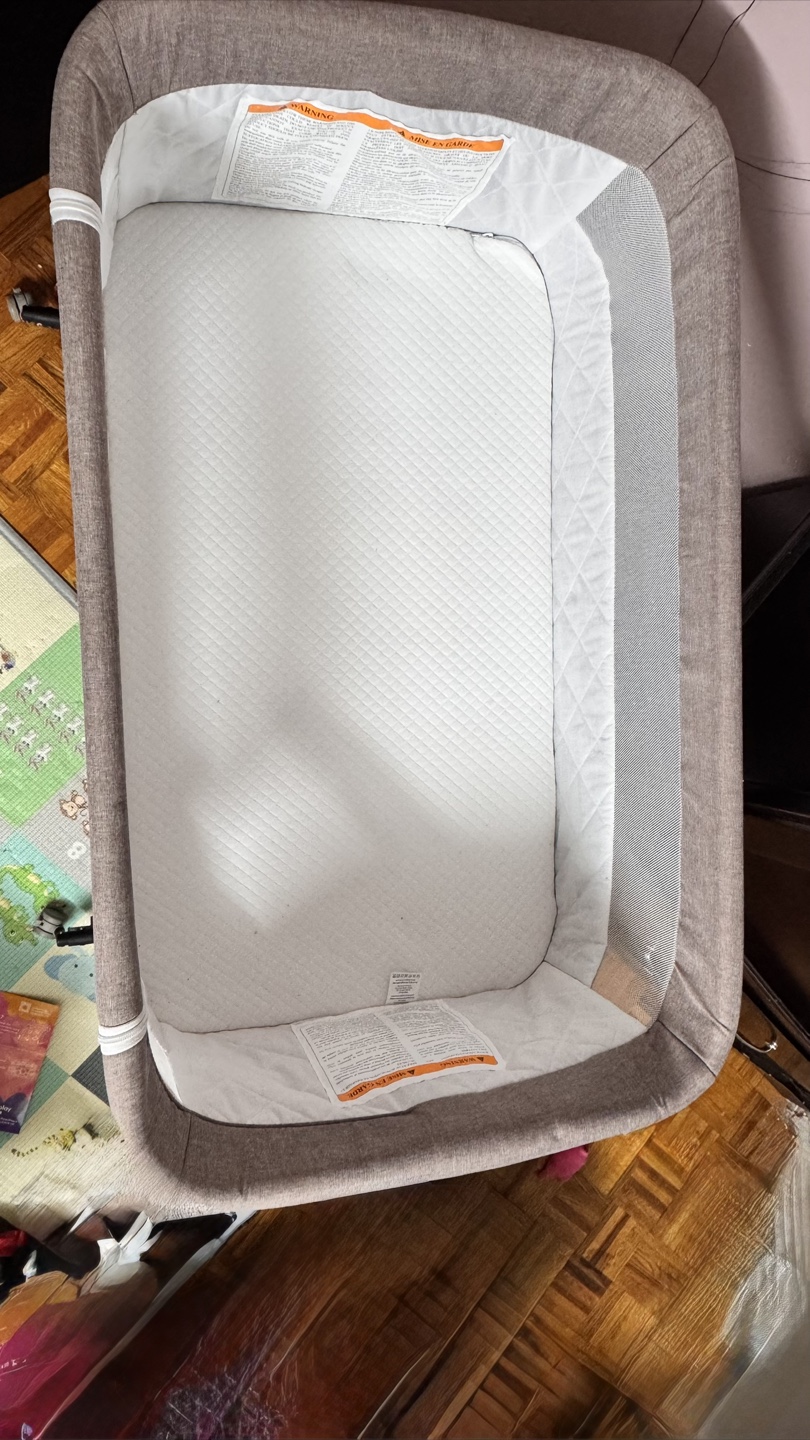 Baby Bassinet - Like New! - photo 5